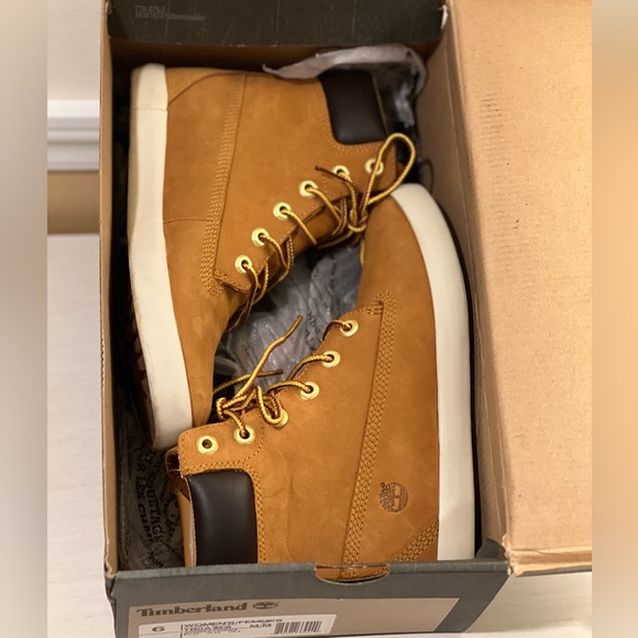 Timberland Tan and Brown Lace Up Boots - Picture 1 of 8
